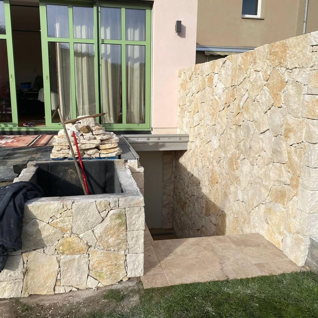 Mur de soutènement en pierre